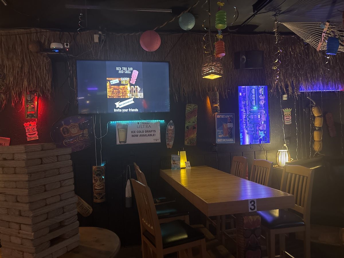 Red Tiki Bar and Grill